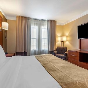 King Suite Mobility accessible